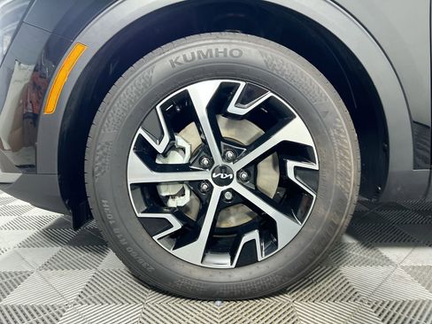 Certified 2025 Kia Sportage EX FWD image 13