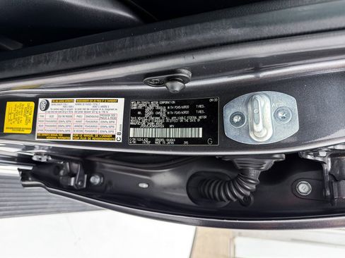 Used 2021 Toyota 4Runner Limited image 33