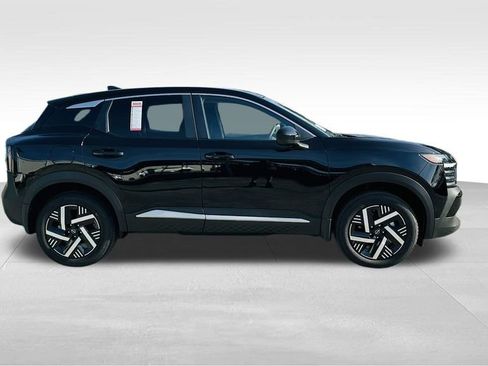 New 2026 Nissan Kicks SV image 8