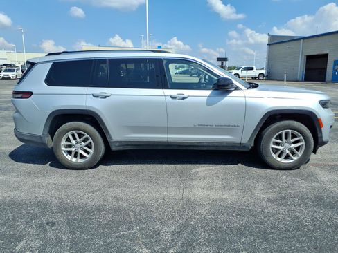 Used 2023 Jeep Grand Cherokee L Laredo w/ Luxury Tech Group I AWD/4WD image 29