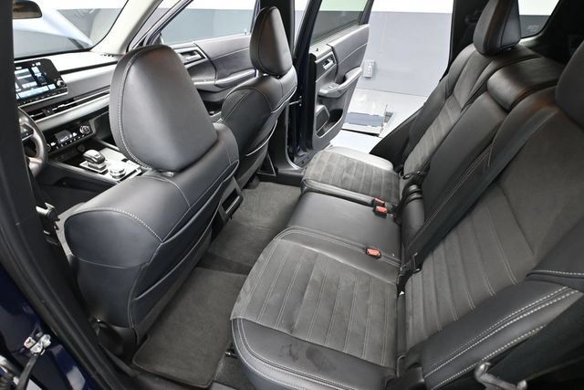 Used 2024 Mitsubishi Outlander SE AWD/4WD image 28