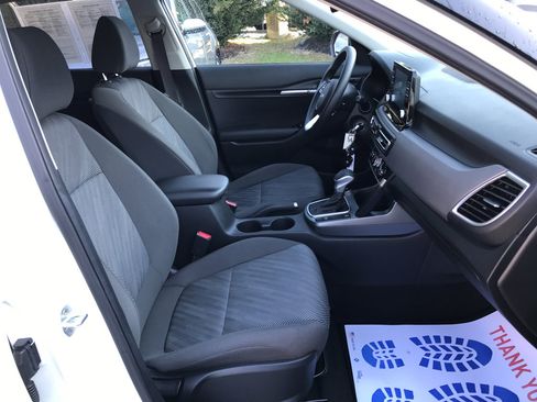 Used 2022 Kia Seltos LX image 26