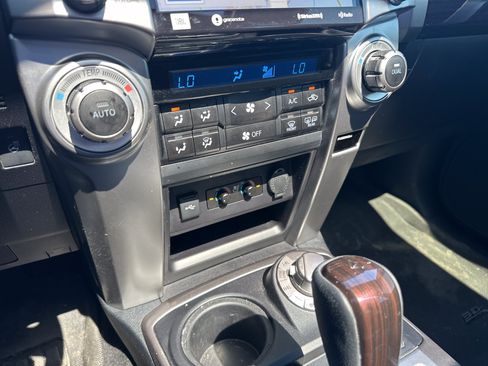 Used 2023 Toyota 4Runner Limited AWD/4WD image 30