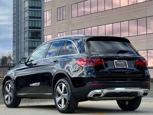 Certified 2022 Mercedes-Benz GLC 300 4MATIC image 5