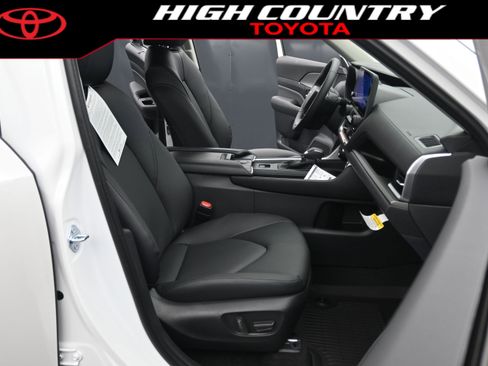 New 2026 Toyota Grand Highlander XLE FWD image 25