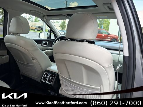Used 2023 Kia Sorento SX Prestige AWD/4WD image 14