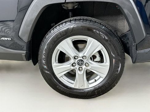 Used 2020 Toyota RAV4 XLE w/ Convenience Package AWD/4WD image 24