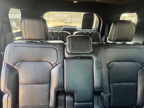 Used 2017 Ford Explorer Limited AWD/4WD image 9