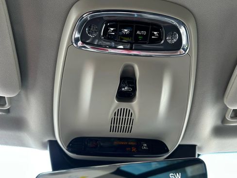 Used 2016 Volvo XC90 T6 Momentum w/ Momentum Plus Package image 28