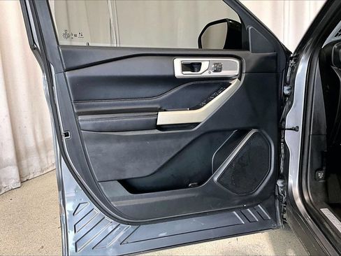 Used 2021 Ford Explorer Limited w/ Equipment Group 301A RWD image 21