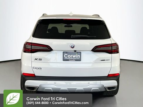 Used 2023 BMW X5 xDrive40i AWD/4WD image 13