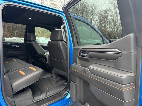 Used 2022 GMC Sierra 1500 AT4 w/ AT4 Premium Package image 14