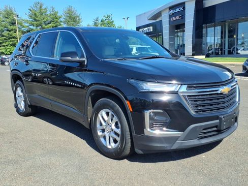 Used 2023 Chevrolet Traverse LS AWD/4WD image 1