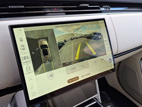 New 2026 Land Rover Range Rover Long Wheelbase SE image 16