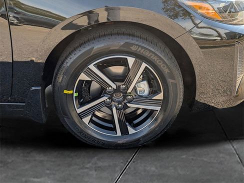 New 2025 Nissan Sentra SV image 10