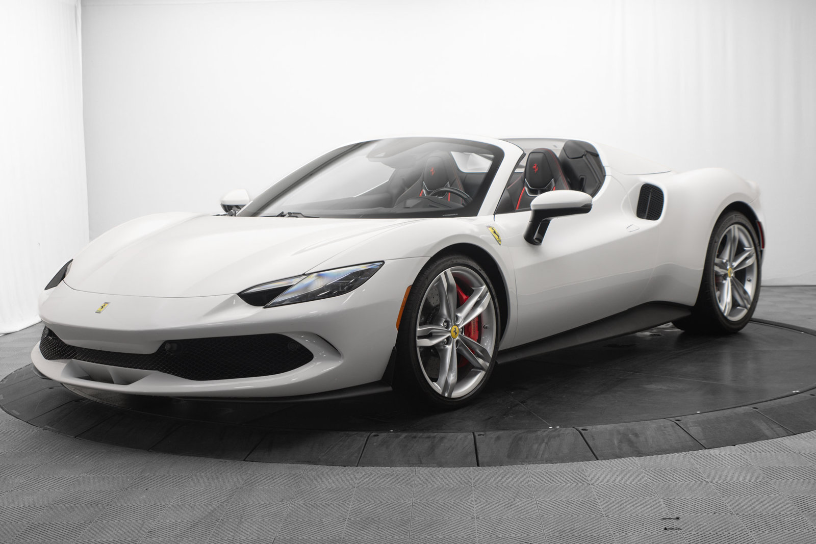 Used 2025 Ferrari 296 GTS RWD image 7