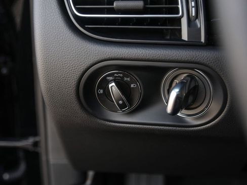 New 2025 Porsche Macan image 22