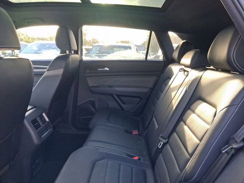 Used 2023 Volkswagen Atlas Cross Sport SEL Premium R-Line AWD/4WD image 8