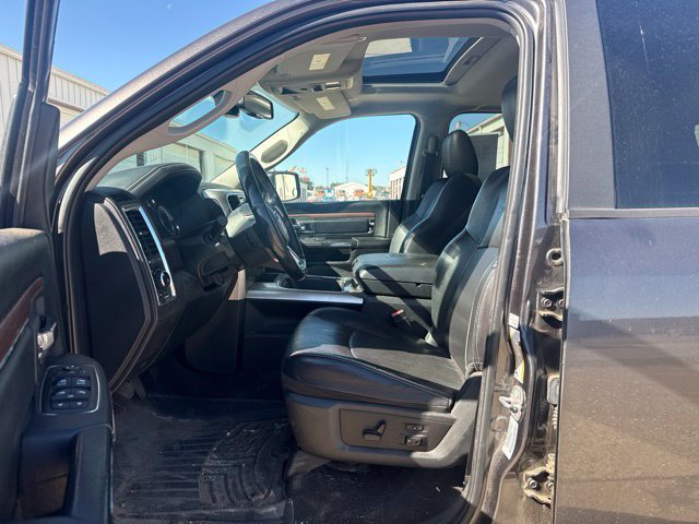 Used 2017 RAM 2500 Laramie w/ Sport Appearance Group AWD/4WD image 4