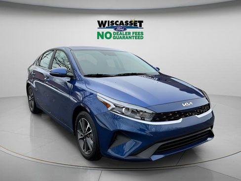 Used 2024 Kia Forte LXS w/ LXS Technology Package FWD image 16