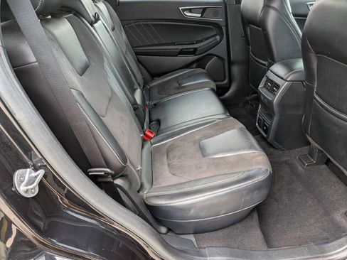 Used 2019 Ford Edge ST w/ Equipment Group 401A AWD/4WD image 18