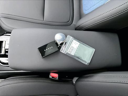 New 2026 Volvo EX30 Plus w/ Climate Package image 34