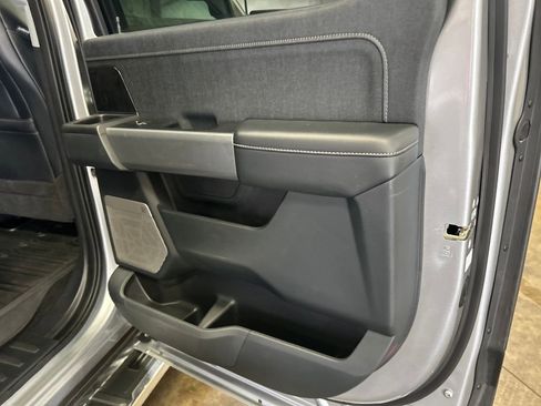 Used 2022 Ford F150 Lariat w/ Max Trailer Tow Package image 38