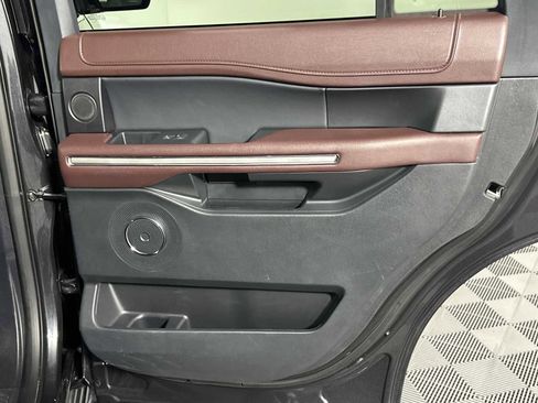 Certified 2024 Ford Expedition Limited image 18