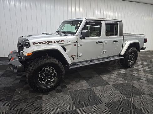Used 2022 Jeep Gladiator Mojave w/ Cold Weather Group AWD/4WD image 6