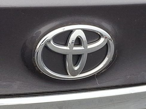 Used 2015 Toyota Avalon XLE Premium image 21