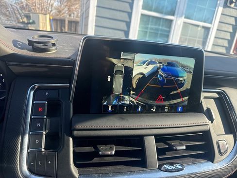 Used 2022 Chevrolet Suburban RST w/ Luxury Package image 25