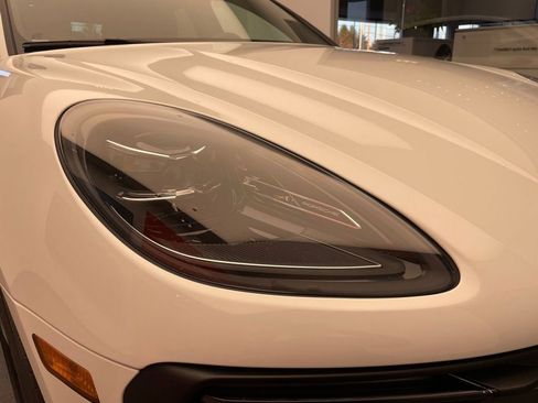 New 2026 Porsche Macan Turbo image 27