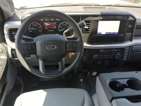 New 2024 Ford F550 4x4 SuperCab Super Duty image 26