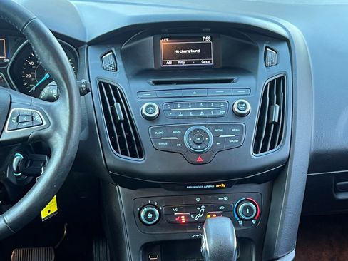 Certified 2017 Ford Focus SE w/ Cold Weather Package image 17