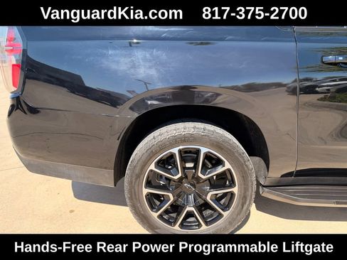 Used 2021 Chevrolet Suburban RST w/ Luxury Package image 10