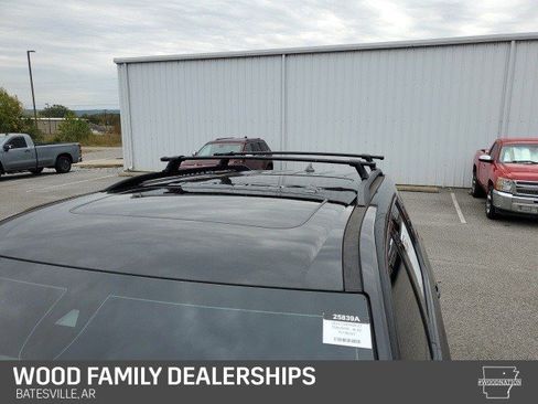 Certified 2023 Chevrolet Traverse Premier w/ Redline Edition image 7