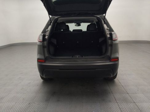 Used 2021 Jeep Cherokee Latitude Plus FWD image 29