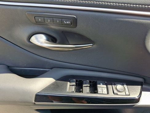 Used 2024 Lexus ES 350 w/ Premium Package FWD image 13