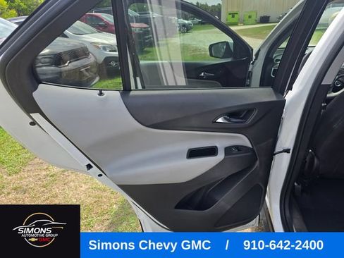 Used 2022 Chevrolet Equinox LT FWD image 33