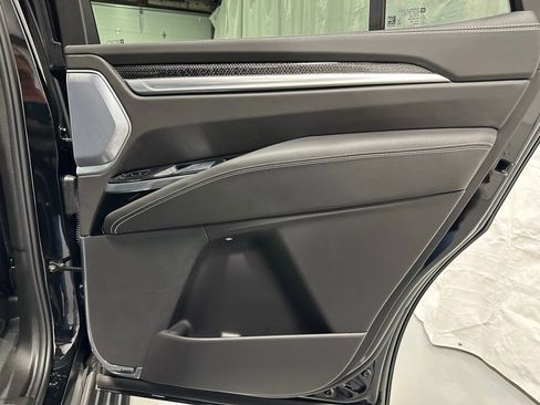 Used 2025 Cadillac Escalade V image 59