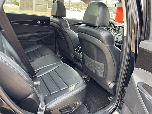 Used 2020 Kia Sorento EX image 19