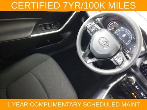 Used 2024 Toyota RAV4 XLE AWD/4WD image 18