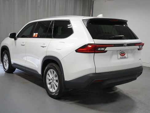 Certified 2024 Toyota Grand Highlander XLE image 6