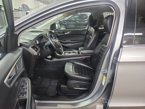 Used 2024 Ford Edge SEL image 4