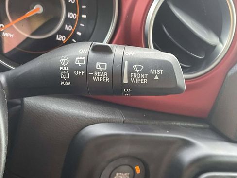 Certified 2023 Jeep Wrangler Unlimited Rubicon w/ Xtreme 35 Tire Package image 32