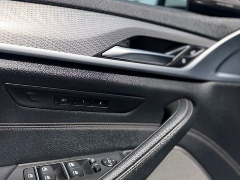 Used 2019 BMW 540i xDrive w/ M Sport Package image 12