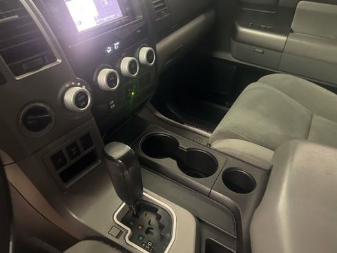 Used 2015 Toyota Sequoia SR5 image 33