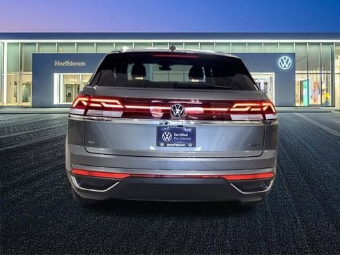Used 2024 Volkswagen Atlas Cross Sport SE AWD/4WD image 29