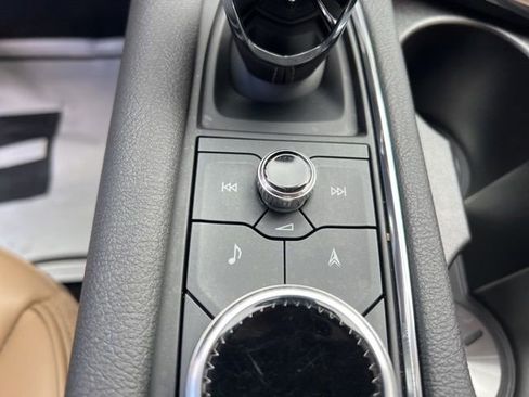 Used 2020 Cadillac XT6 Premium Luxury w/ Platinum Package AWD/4WD image 23