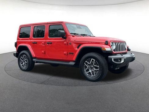 Used 2026 Jeep Wrangler Unlimited Sahara AWD/4WD image 8